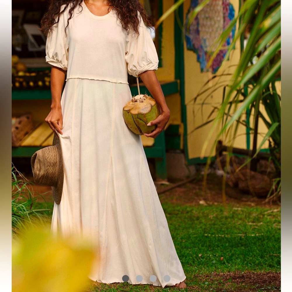 Women’s Puff Sleeve Maxi Dress in Cream